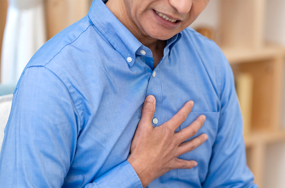 胸部圧迫感·胸痛イメージ