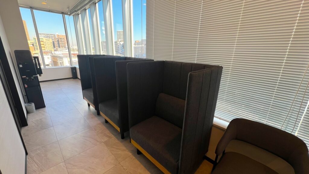 待合室プライベートチェア